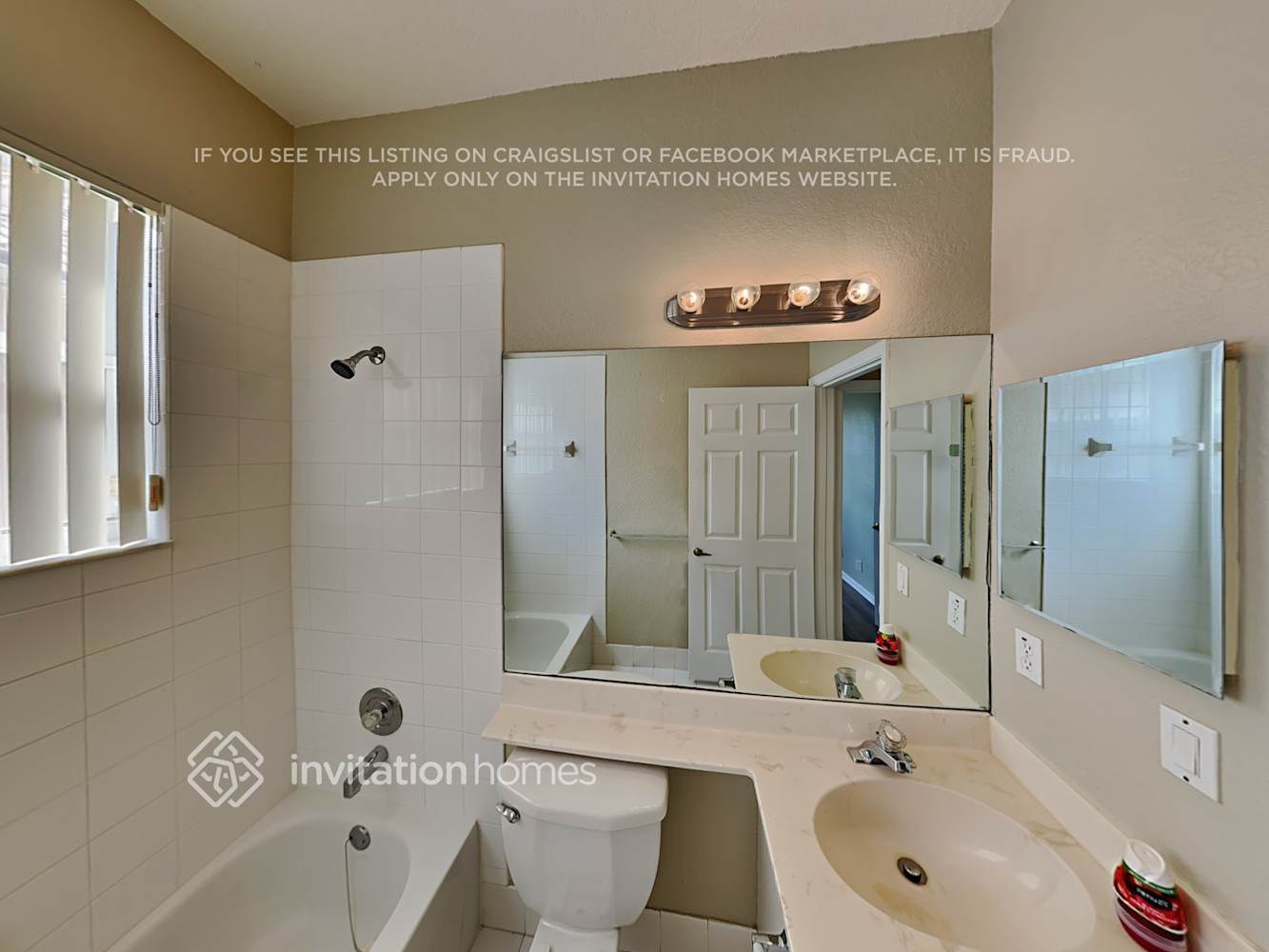 Building Photo - 3401 NW 70th Ave