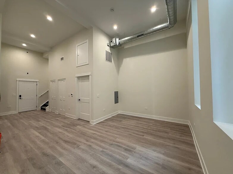 Building Photo - 1453 Maple Ave