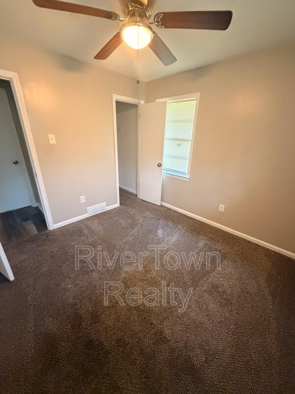 Building Photo - 3535 Debby Dr