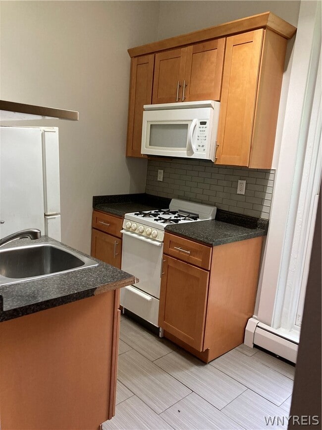 Building Photo - 77 Johnson Park