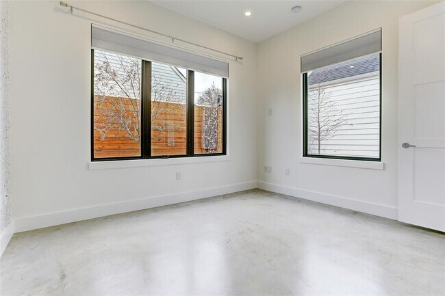 Building Photo - 4403 Hank Ave