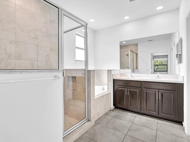 Building Photo - 12956 Anthorne Ln