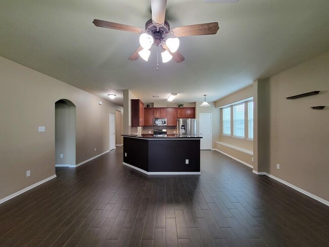 Building Photo - 805 Arlington Pointe Dr