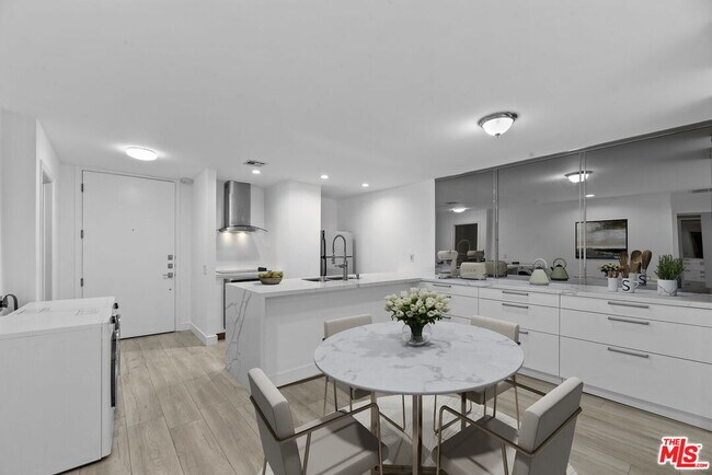 Building Photo - 10751 Wilshire Blvd