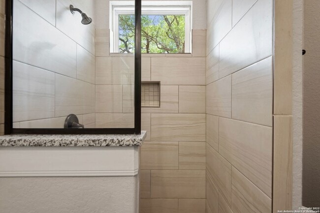 Building Photo - 2820 Puter Creek Rd