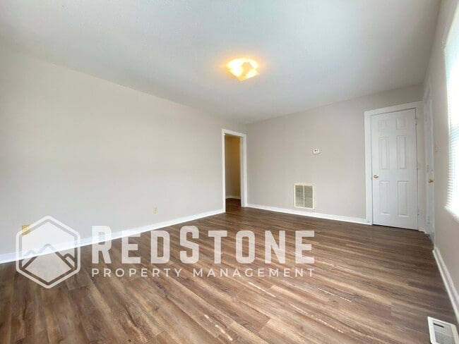 Building Photo - 148 Hunter Ave