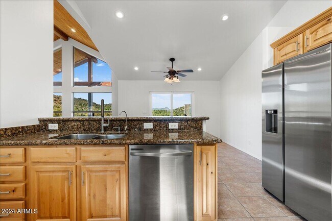 Building Photo - 1280 Majestic Vw Dr