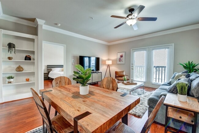 Building Photo - 2400 McCue Rd