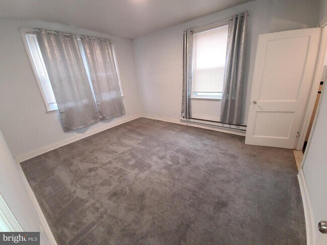 Building Photo - 1401 Alcott St