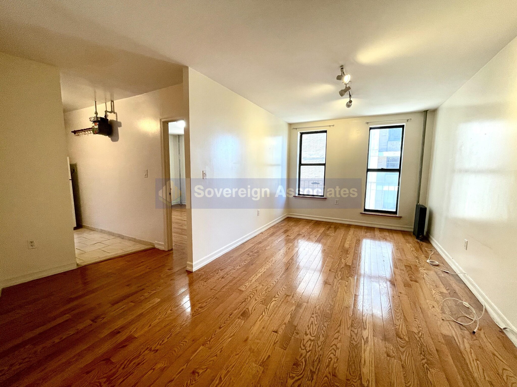 Building Photo - 112 Haven Ave