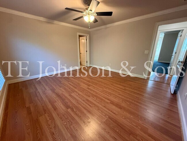 Building Photo - 5540 Brookberry Farm Rd