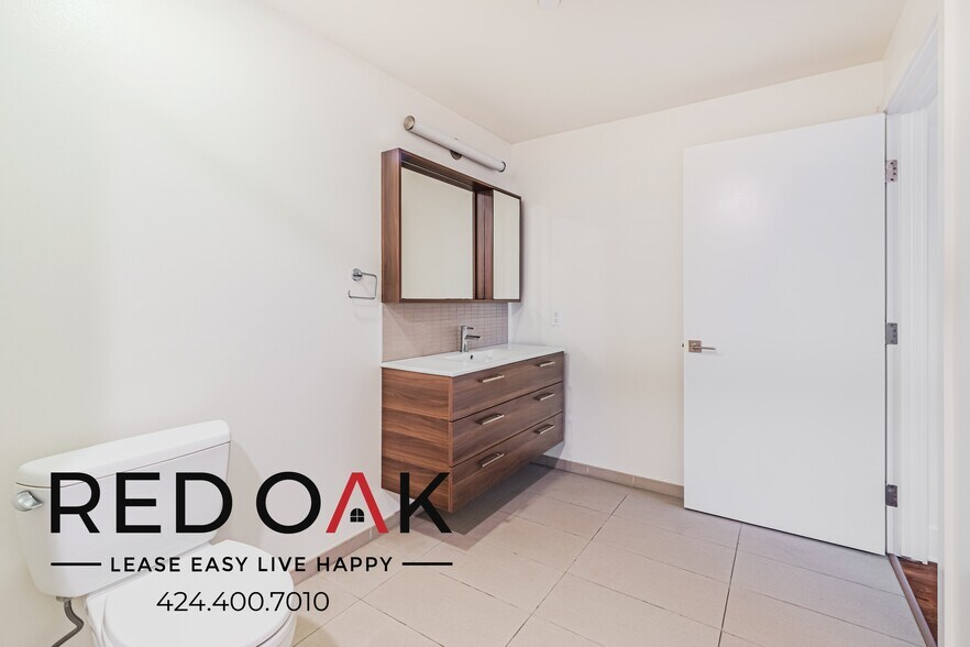 Building Photo - 5727 La Mirada Ave