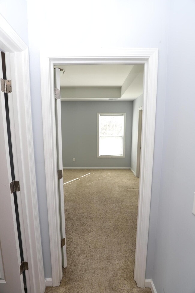 Building Photo - 1009 Providence Plantation Dr