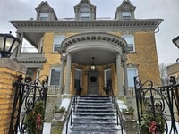 Building Photo - 22 W 3rd St