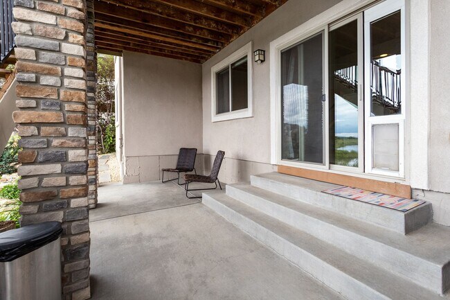 Building Photo - Spacious 4-Bedroom Home in Prestigious For...