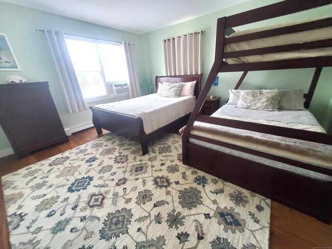 Building Photo - 39 Nash Pl