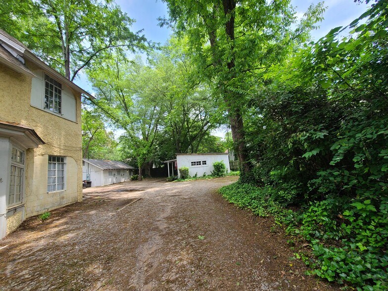 Primary Photo - 145 Mell St