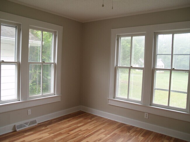 Building Photo - 415 Millsaps Rd