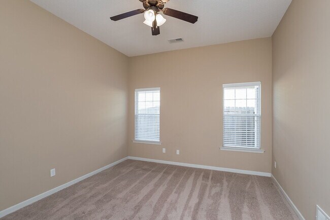 Building Photo - 7879 Ridgedale Dr