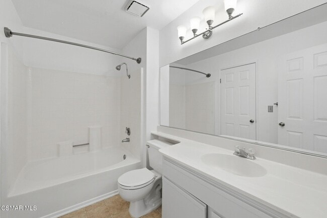 Building Photo - 4240 Lost Hills Rd