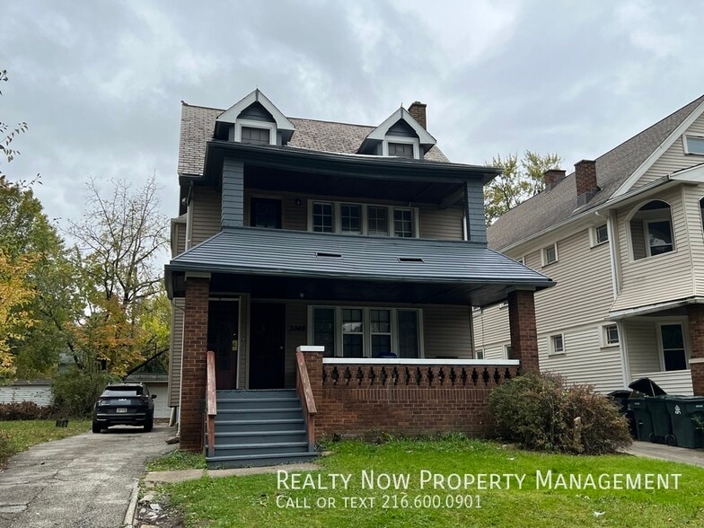 Building Photo - 3346 Desota Ave