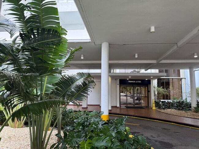 Building Photo - 2750 NE 183rd St