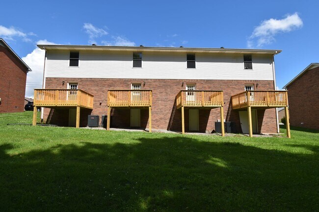 Building Photo - 3276 Tower Dr