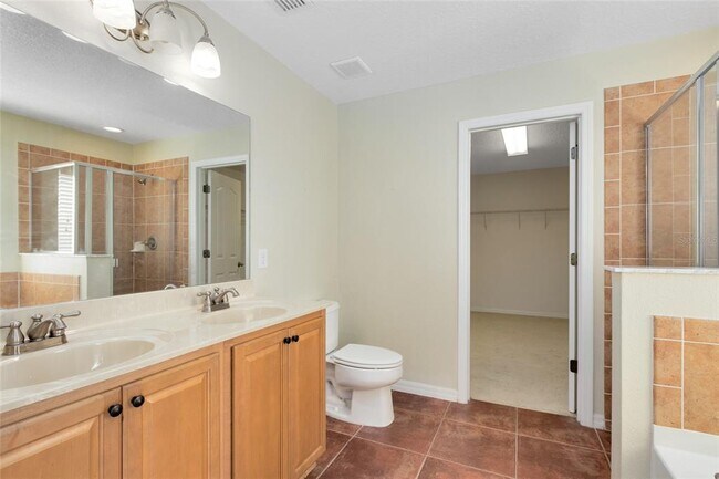 Building Photo - 337 Alfani St
