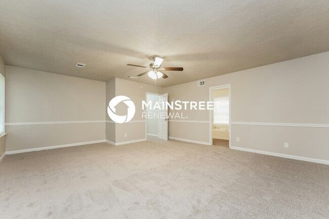 Building Photo - 4 Bedroom Pet-Friendly Home in Stockbridge, GA with Main Street Renewal