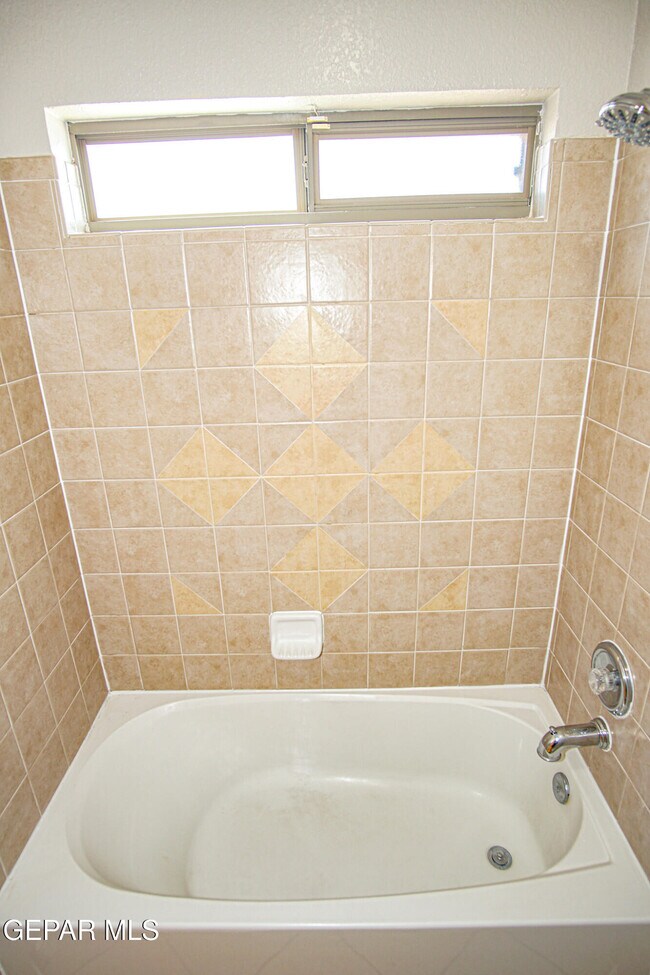 Building Photo - 12712 Tierra Karla Dr