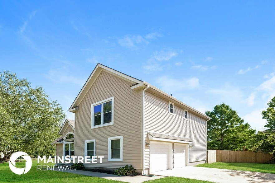 Building Photo - 8029 W 149th St