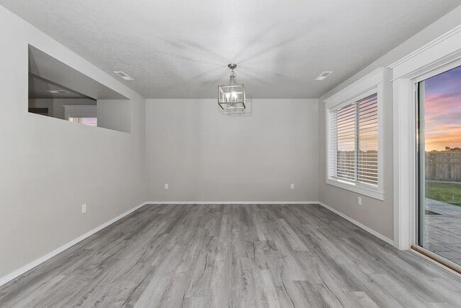 Building Photo - 1326 Placerville St