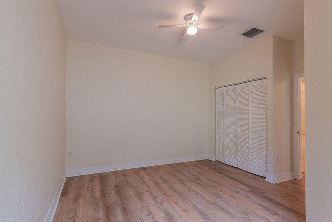 Building Photo - 44 SE Sedona Cir