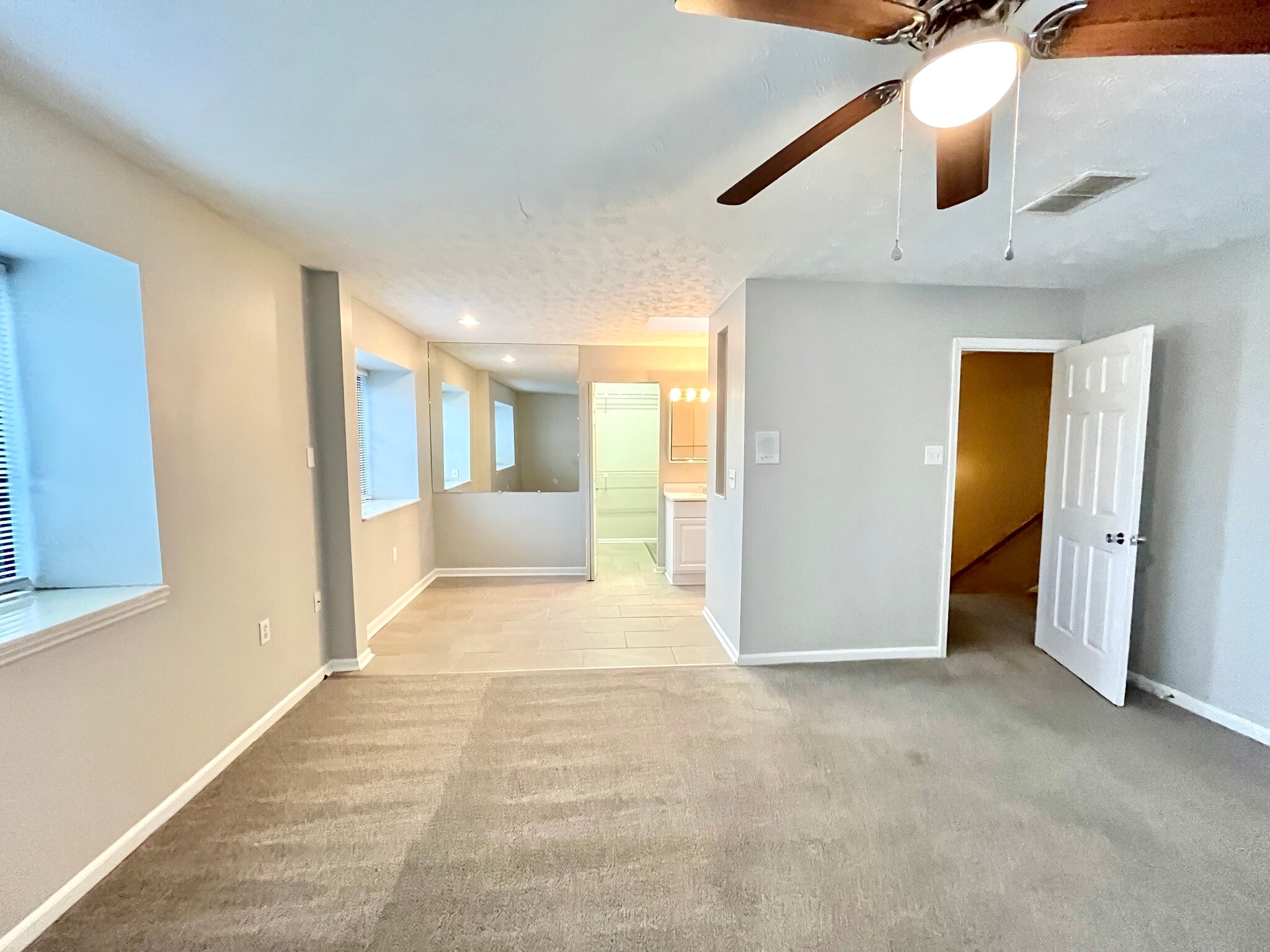 Building Photo - 3660 Walden Dr