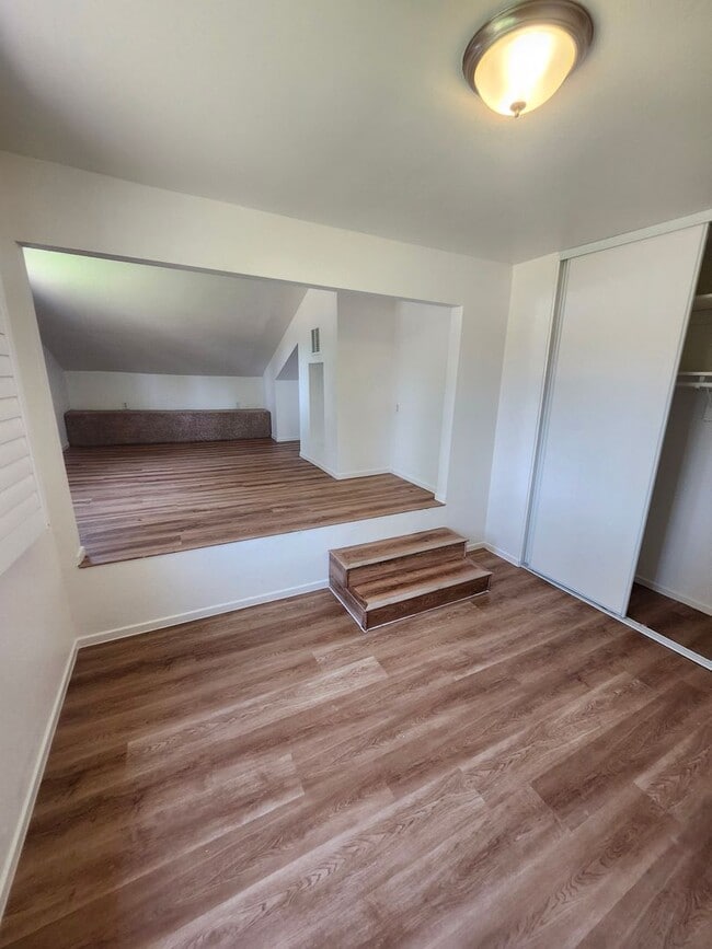 Building Photo - Big backyard with lots of upgrades