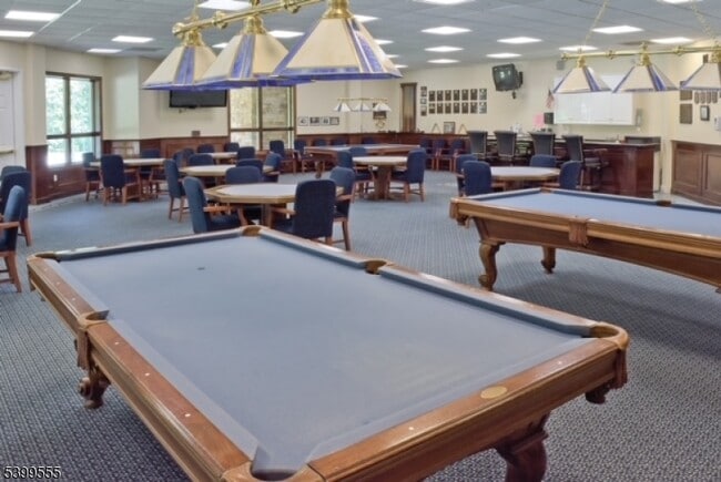 Building Photo - 1104 Carter Dr