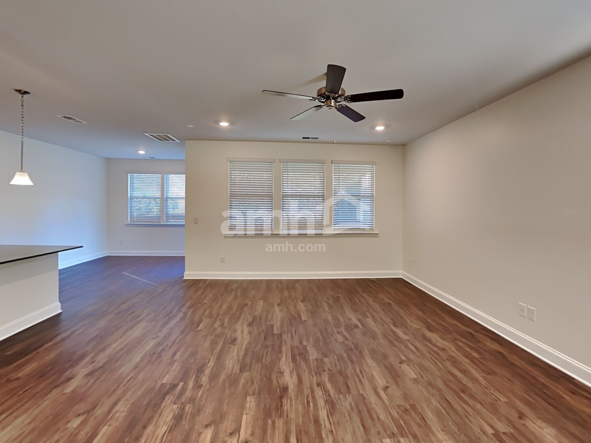 Building Photo - 551 Rivermist Dr
