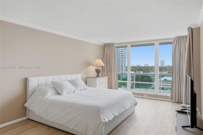 Building Photo - 2100 S Ocean Ln