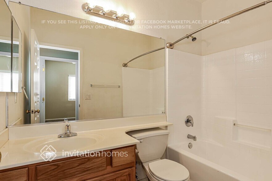 Building Photo - 3871 N 141st Dr