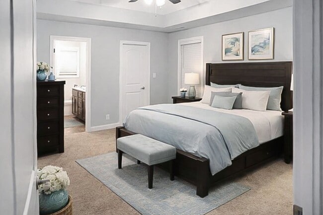 Building Photo - Pet Friendly Three Bedroom with Bonus!