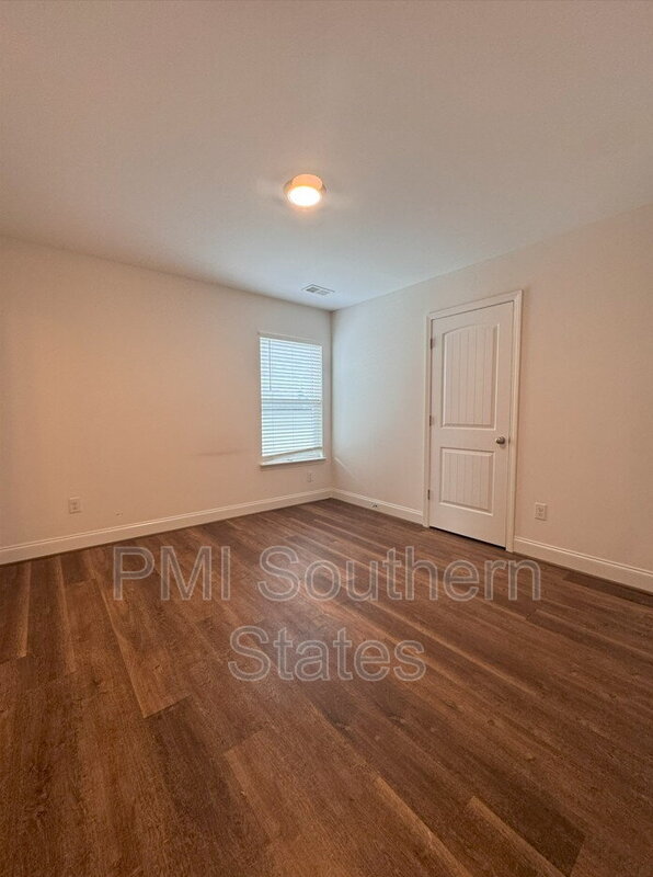 Building Photo - 1 Solis Ct