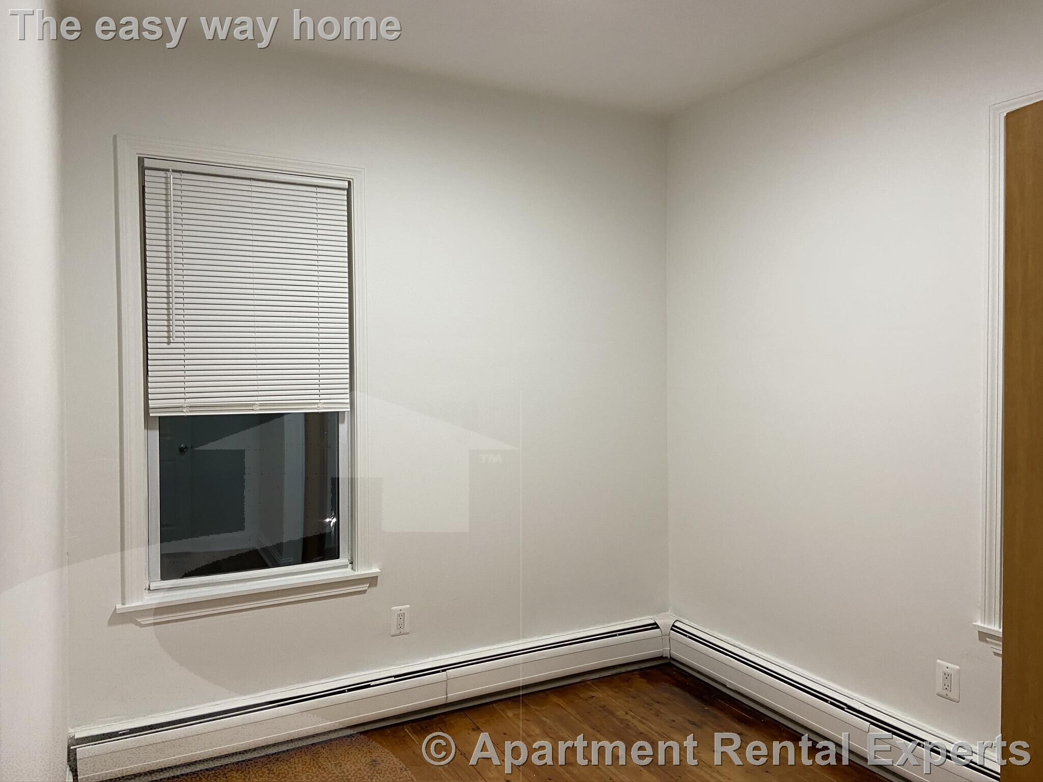 Building Photo - 252 Windsor St