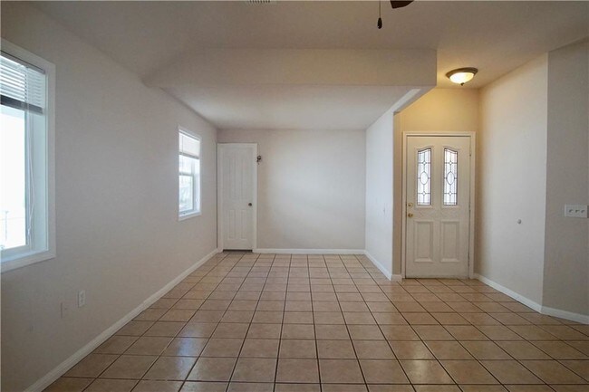 Building Photo - 4814 Walden Cir