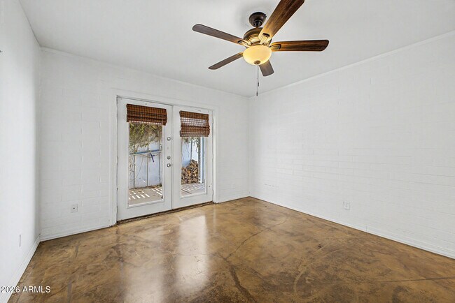 Building Photo - 6732 E 6th St