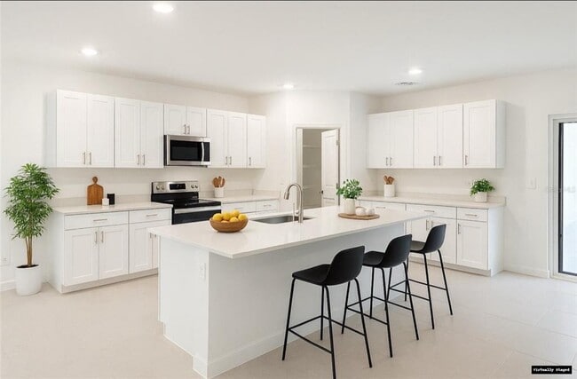 Building Photo - 7111 E Pine Pkwy