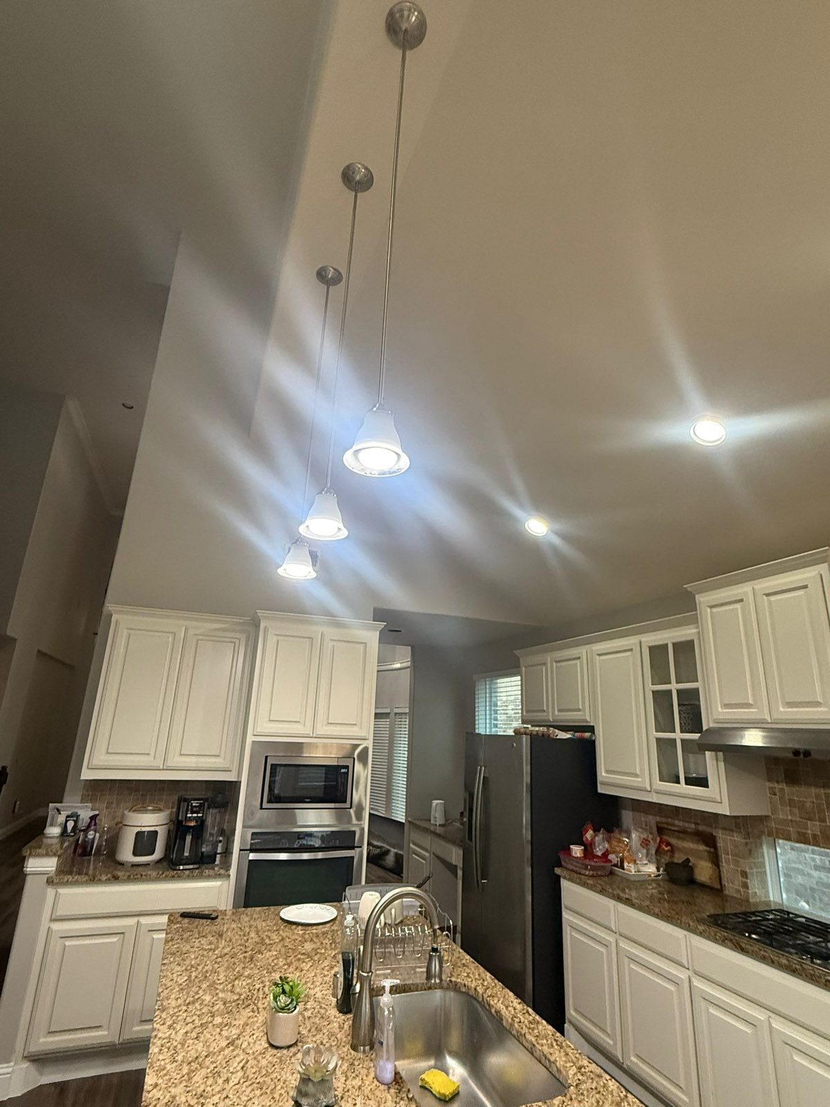 Building Photo - 15572 Yarberry Dr