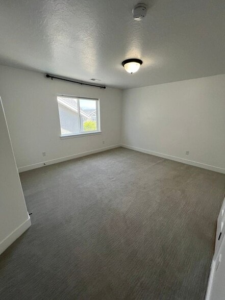 Building Photo - 4006 W 1750 N