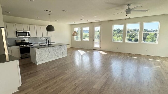 Building Photo - 312 Montauk Loop