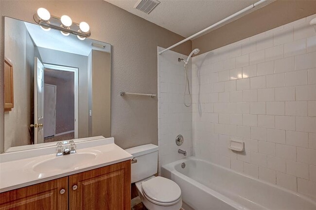Building Photo - 17338 Turquoise Stream Dr