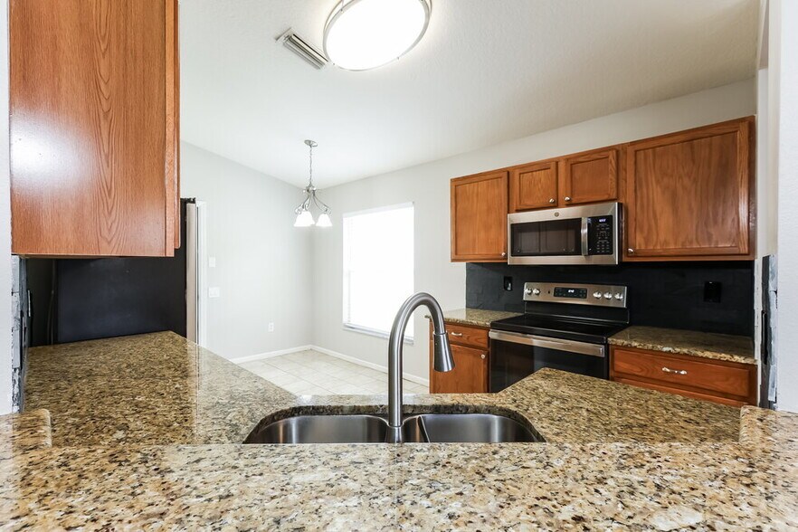 Building Photo - 1106 Summer Breeze Dr
